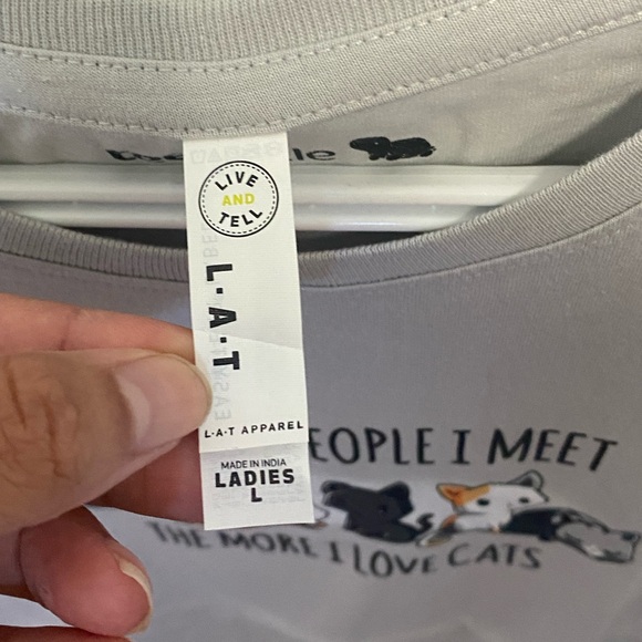 Teeturtle Grey Women’s Lg T-Shirt “The more people I meet, the more I love cats” - Picture 2 of 2